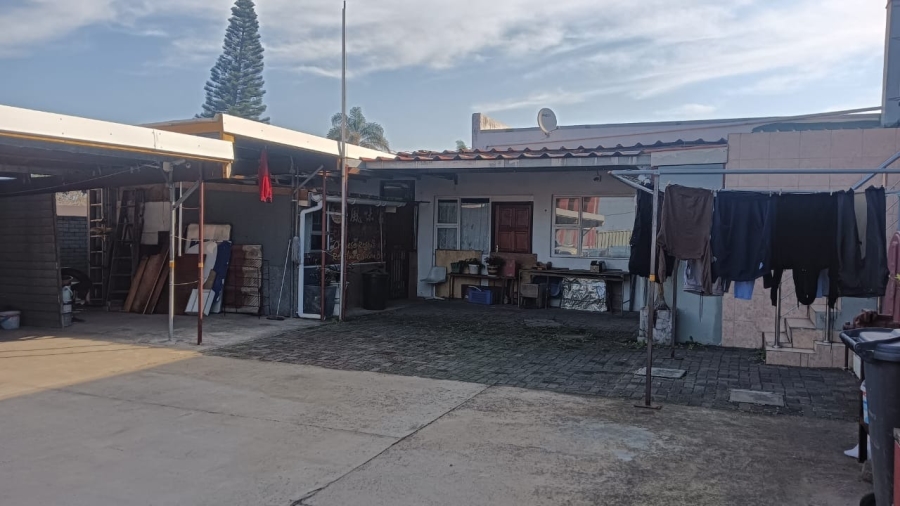 11 Bedroom Property for Sale in Gonubie Eastern Cape